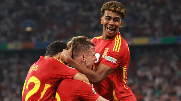 Lamine Yamal Dani Olmo goal Spain vs France Euro 2024